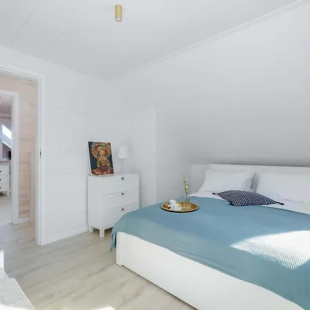 Kropla Baltyku Z Ogrodem By Renters Holiday home *